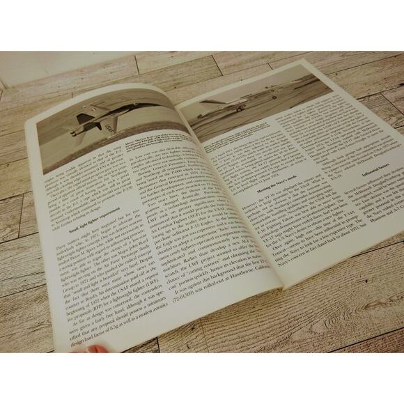 F/A-18 Hornet Osprey Combat Aircraft Series by Lindsay Peacock 1986‎ #2 PB - Picture 5 of 9